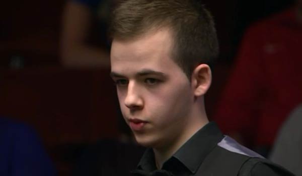 多方面的 多方面的