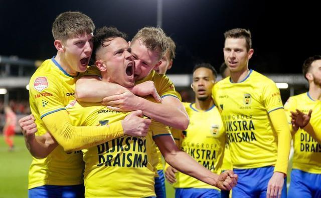 火力凶猛！塔图姆半场13投7中 贡献17分9板&正负值为+8.