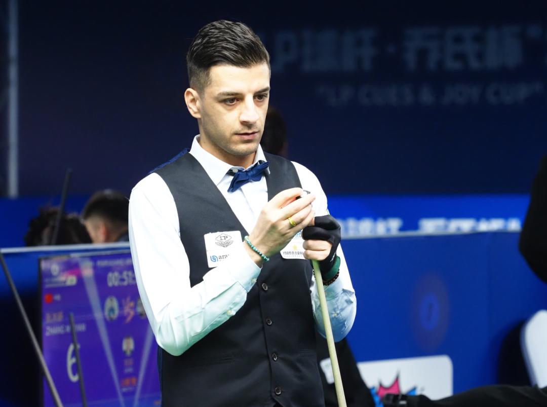 通过她的故 通过她的故